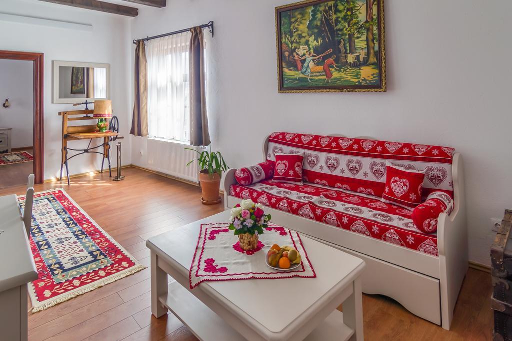 Taschler Haus Pensión 3*
